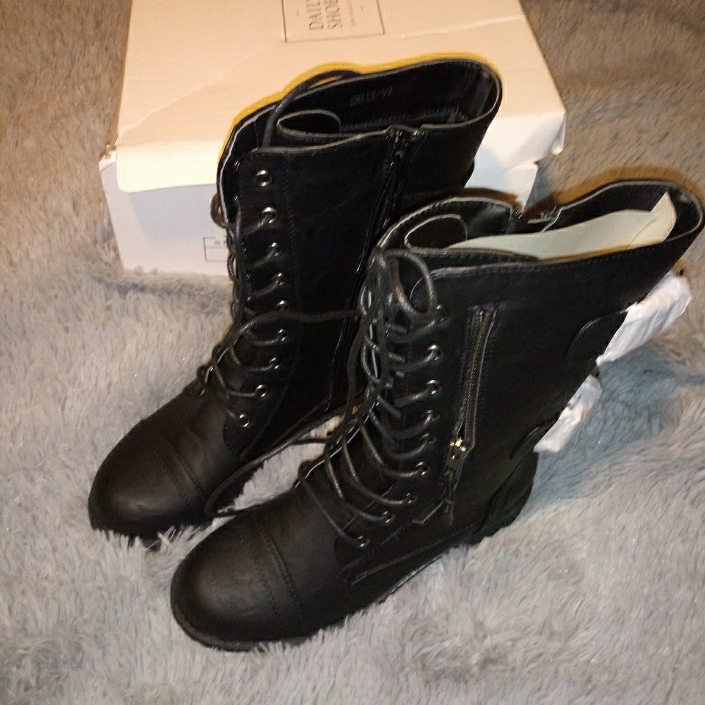 Daily Sanfransisco Combat Boots With Cool Zipper C